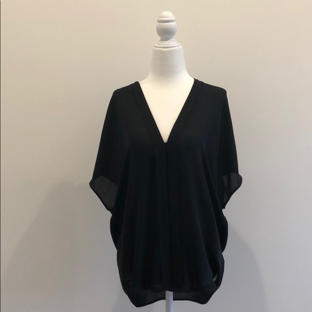 Vince classic black top, size small